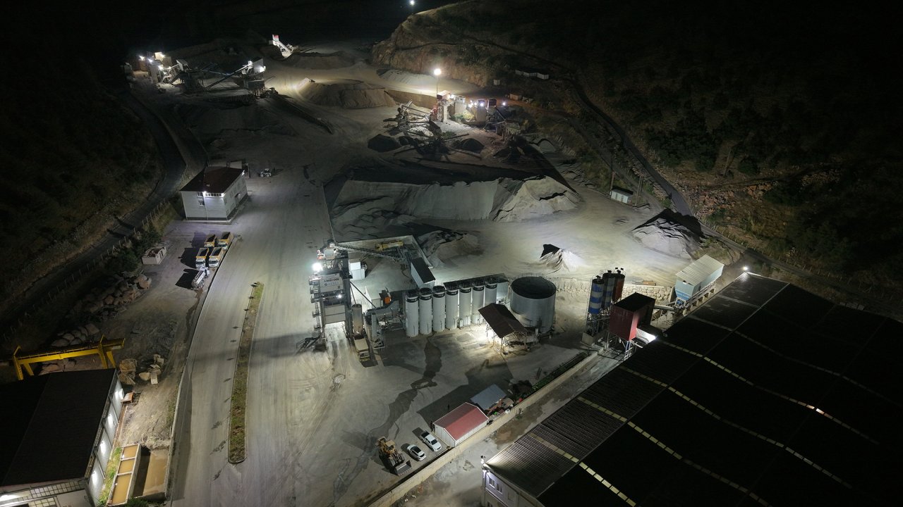 Büyükşehir’in Asfalt Üretim Tesisi’nde Yılda 400 Bin Ton Üretim Yapılıyor