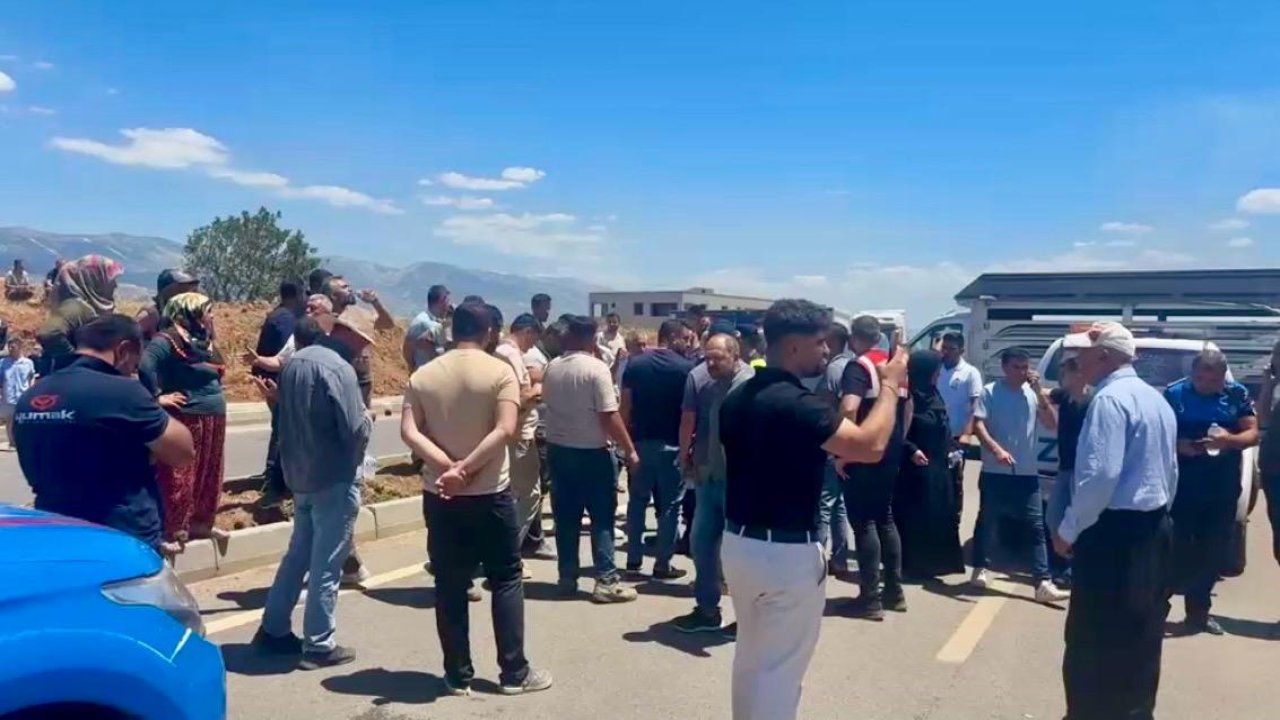 Kahramanmaraş’ta Kaçak Yapı Gerginliği Yol Trafiğe Kapatıldı