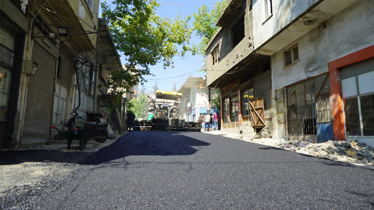 Menderes Mahallesi’nde Asfalt Çalışmalarında Sona Yaklaşıldı