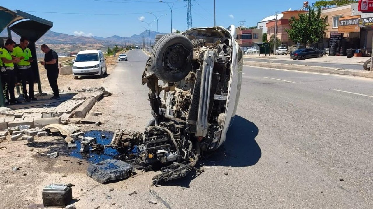 Kahramanmaraş’ta otomobil devrildi: Sürücü yaralandı