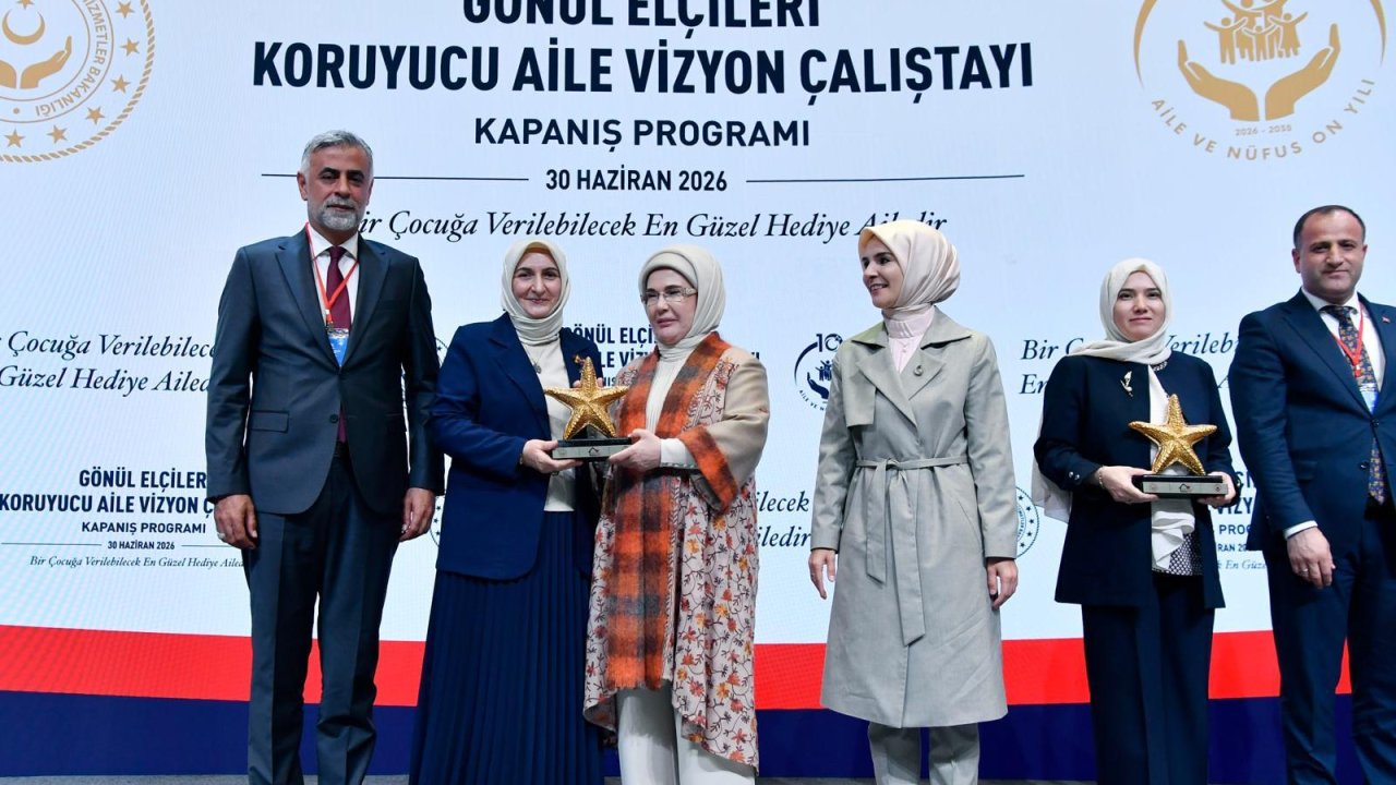 Kahramanmaraş’ın Koruyucu Aile Başarısı Ödülle Taçlandı
