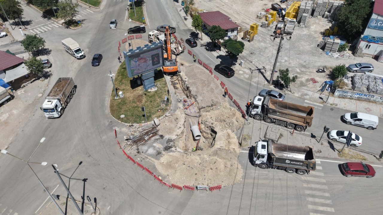 Büğlek Caddesi’nde Taşkın Riskine Karşı Güçlü Altyapı Adımı
