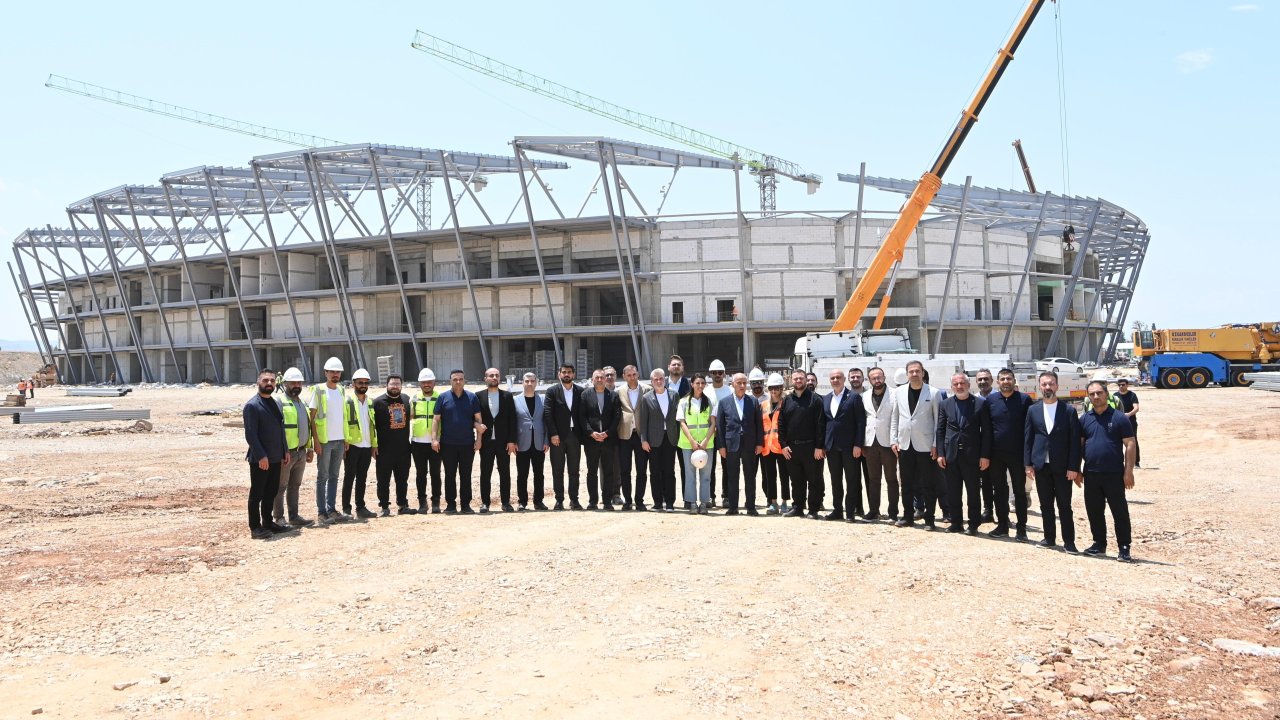 Kahramanmaraş Stadyumu'nda Çalışmalar Hız Kesmiyor