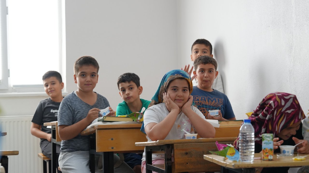 Onikişubat Belediyesi’nden Yaz Kur’an Kurslarına ‘Camiler Çiçek Açtı’ ile anlamlı destek