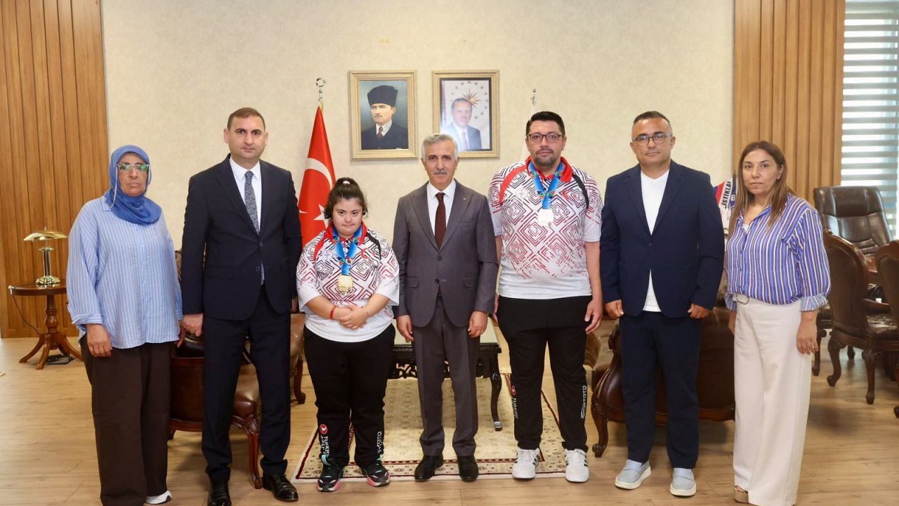 Vali Ünlüer Dünya Şampiyonu Bilginer’i Ağırladı