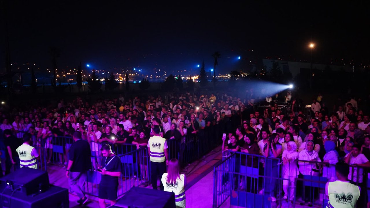 Onbinlerce kişinin coşkuyla katıldığı Blueland Gençlik Festivali sona erdi