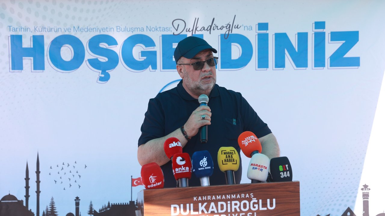 Yalnız Ardıç’ta gökyüzü renklendi, festivalinin ilk günü coşkuyla tamamlandı
