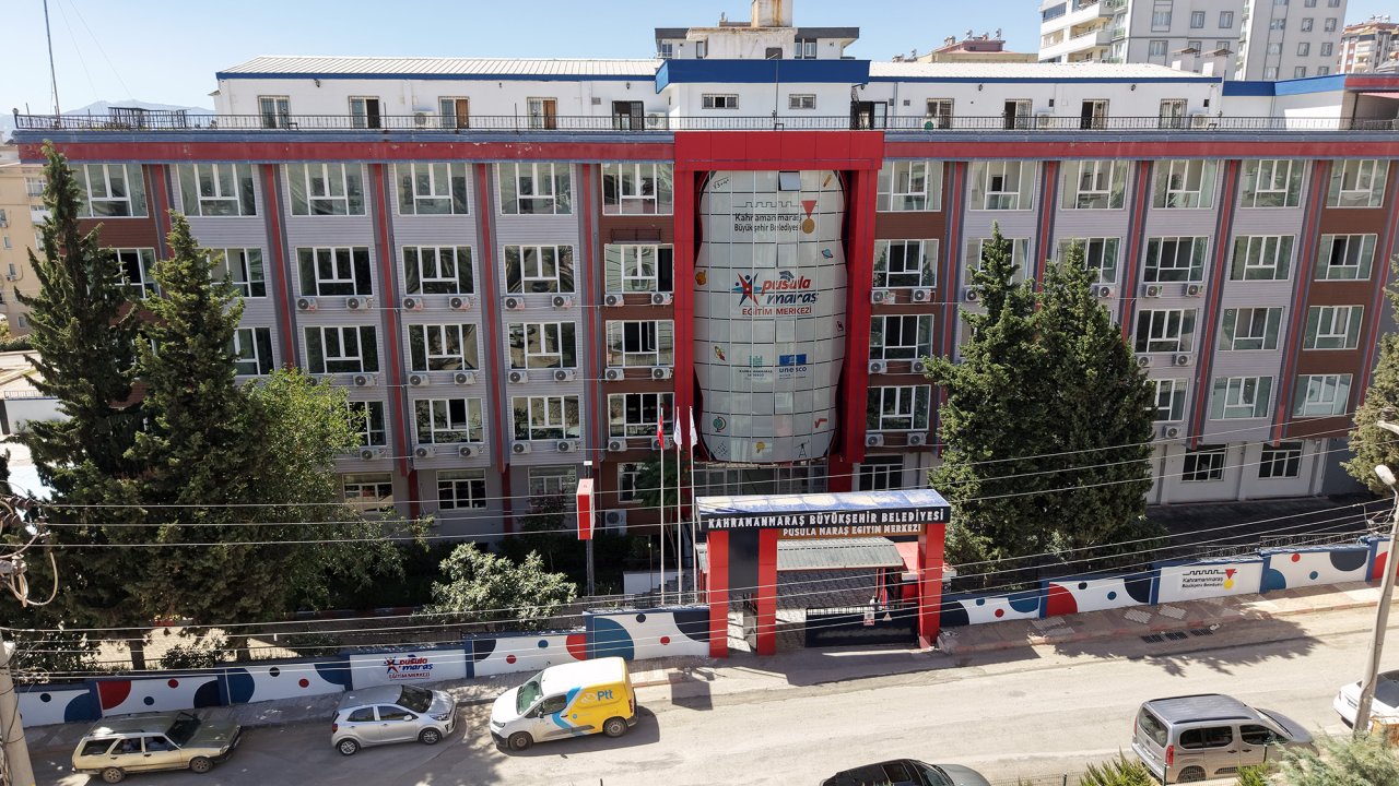 Pusula Maraş Eğitim Merkezi’nde İlk Ders Zili Çaldı