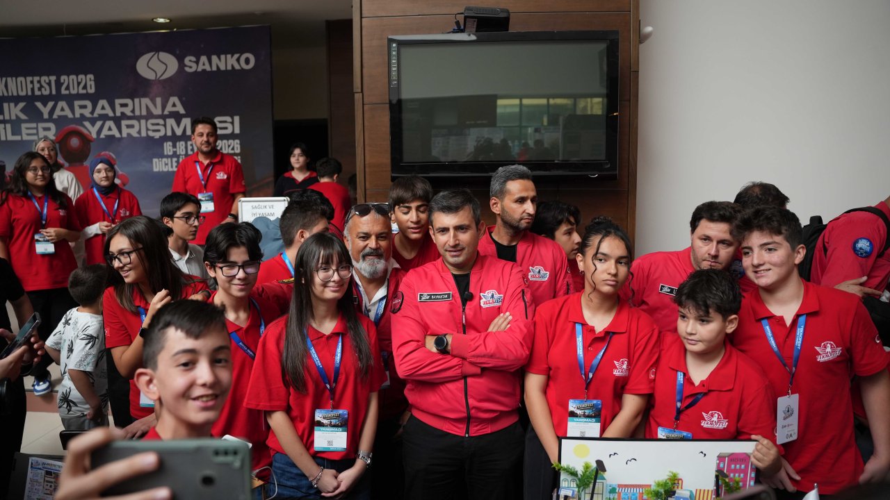 Bakan Kacır ve Selçuk Bayraktar’dan SANKO’nun TEKNOFEST Yarışmasına Ziyaret