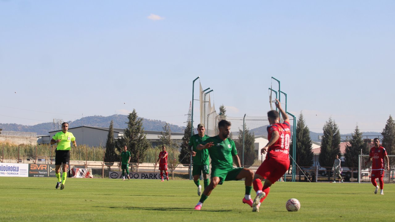 Akedaş İstiklalspor Evinde Sakaryaspor’a 3-1 Mağlup Oldu