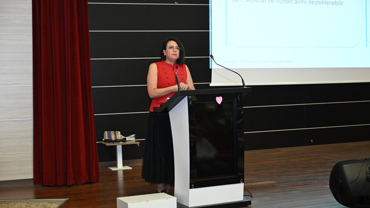 Ksü’de Öğrenci Ve Akademisyenlere Ab Projeleri Anlatıldı