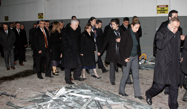 BAKAN ŞAHİN, PATLAMANIN MEYDANA GELDİĞİ FABRİKADA İNCELEMELERDE BULUNDU