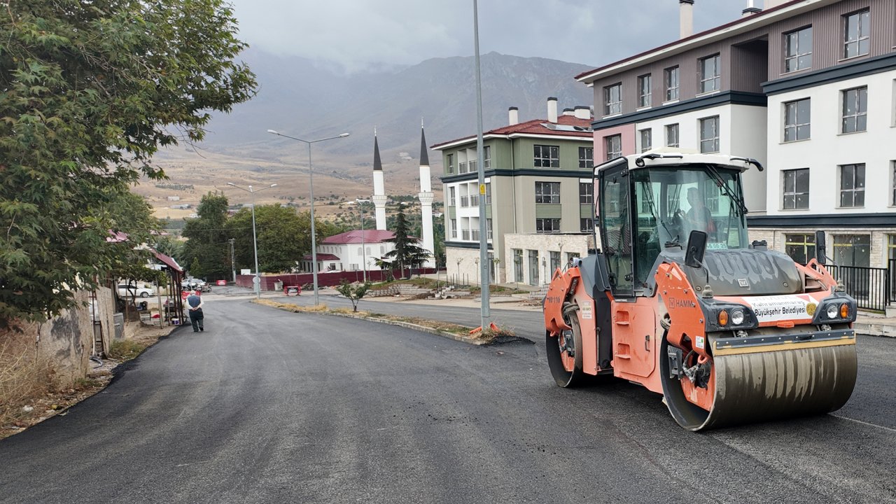 Büyükşehir asfalt çalışmalarını 4 ilçede sürdürecek