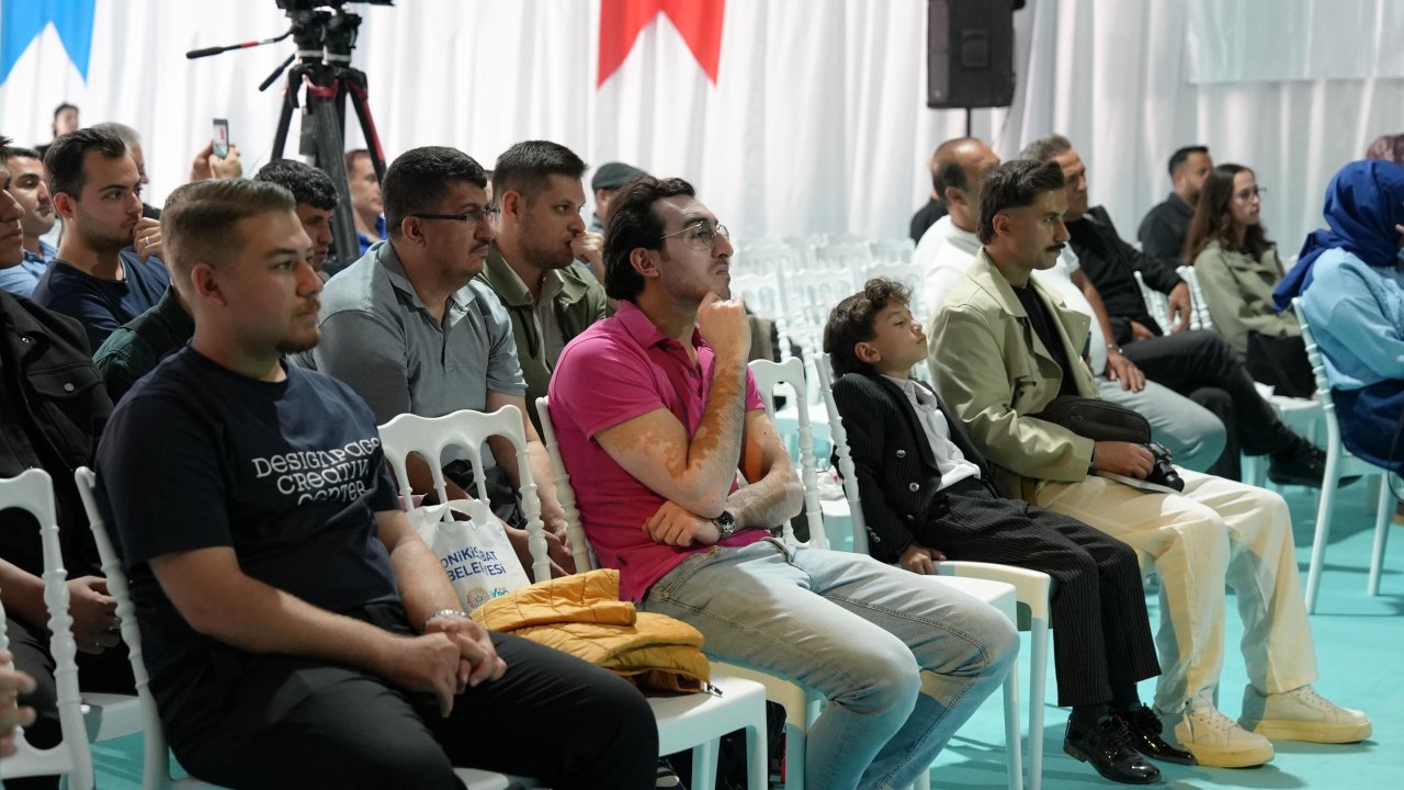 Ahmet Taşağıl, Kahramanmaraş Kitap Fuarı’nda Eski Türk Tarihini Anlattı