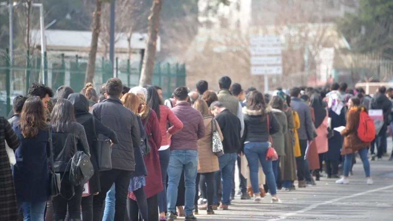 TÜİK Verilerine Göre İşsiz Sayısı 2 Milyon 967 Bine Ulaştı
