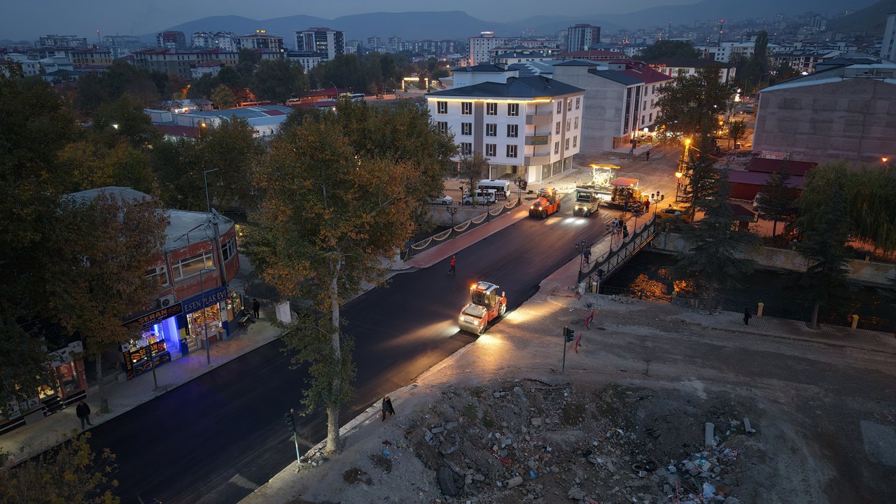 Kahramanmaraş Elbistan’da Dulkadiroğlu Caddesi Asfaltlandı
