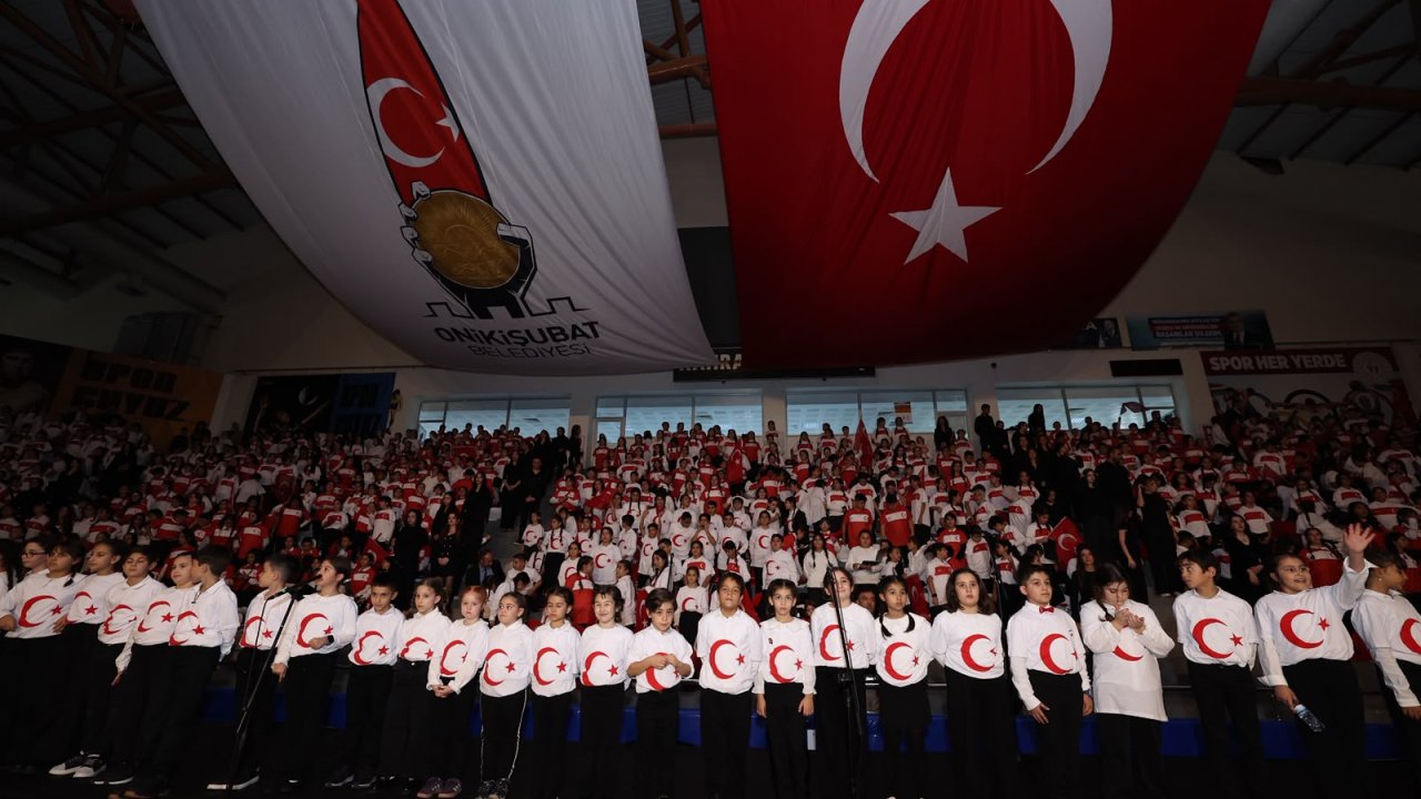 Cumhuriyet’in 103. Yılı 1300 Çocuğun Sesiyle Yankılandı