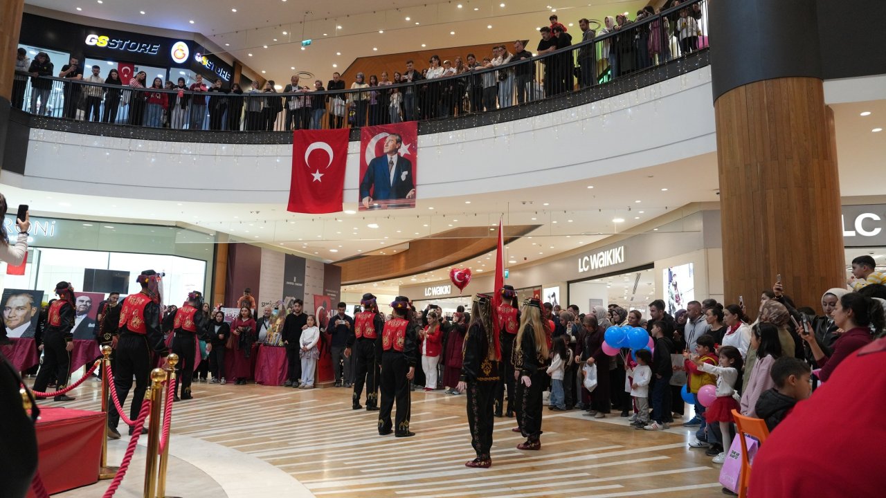 Kahramanmaraş’ta Cumhuriyet Coşkusu Sanat ve Müzikle Yaşandı