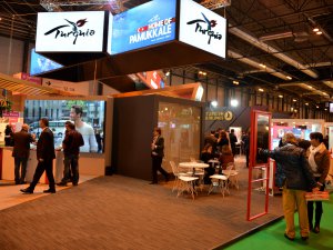 Bakan Ünal, ''İnsanların seyahat özgürlüğü kısıtlanmamalı''