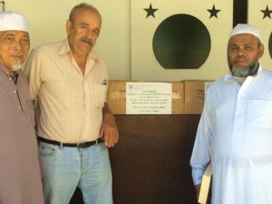 Hediye Kur’an-ı Kerimler Yeni Kaledonya'ya ulaştı