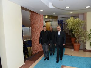 Nevzat Pakdil Üniversitemiz Rektörü Prof. Dr. Durmuş Deveci’yi ziyaret etti