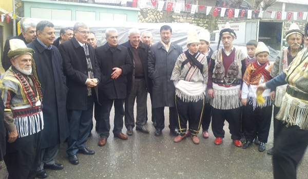 SITKI GÜVENÇ VE NEVZAT PAKDİL GAZİLER DERNEĞİNİ ZİYARET ETTİ