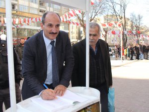 Abdulhamidhan camii'nin Diyanet'e devri için imza kampanyası