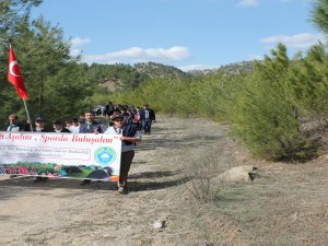 Lider gençlik ten doğa yürüyüşü