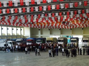 Bayırbucak Türkmenlerine Kahramanmaraş'tan 75 Tır Yardım
