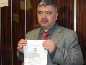 Engellere aldırmadı 50 yaşında memur oldu