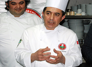 Özdemir: "Yöresel yemekleri fast food yiyeceklerinin önüne geçireceğiz"