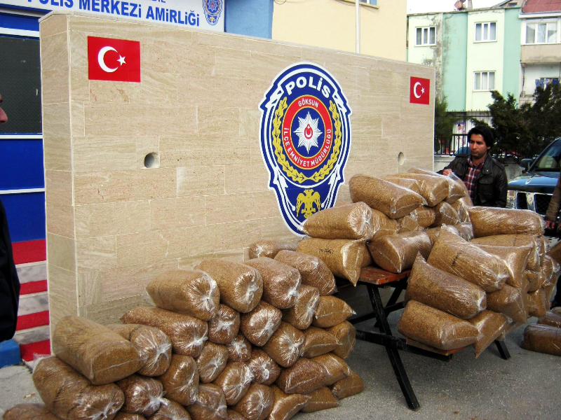 GÖKSUN'DA KAÇAK TÜTÜN OPERASYONU