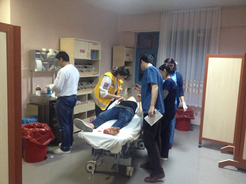 GÖKSUN'DA TRAFİK KAZASI: 2 YARALI