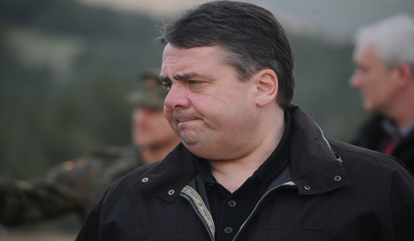 ALMANYALI MUHALİF LİDER GAZİ KIŞLASINDA