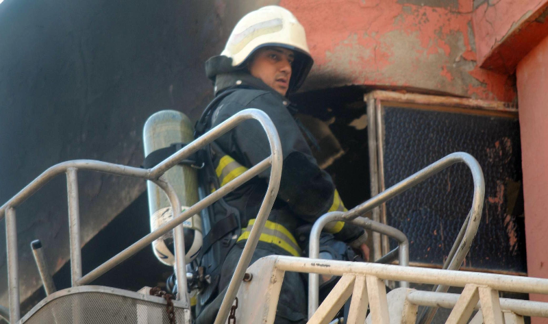 APARTMANDA YANGIN KORKUTTU