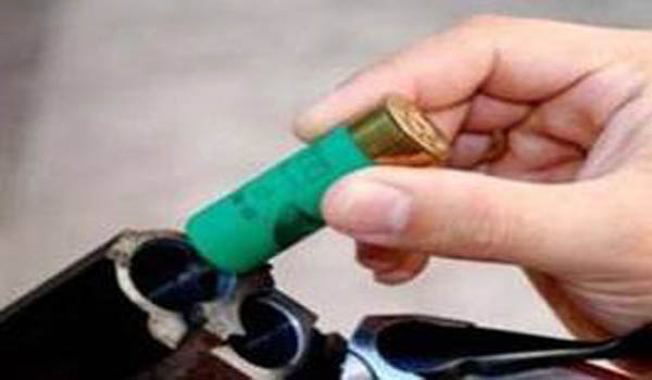 GENÇ KADIN AV TÜFEĞİYLE İNTİHAR ETTİ