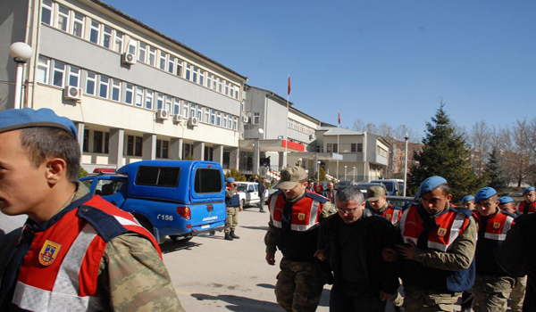 SAHTE EVRAKLA AVRUPAYI BİLE KANDIRDILAR