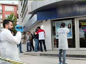 Güpegündüz banka soydular