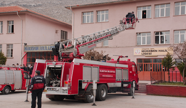 MHL ÖĞRENCİLERİ, DEPREM VE YANGIN TATBİKATI YAPTI