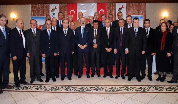 BAKAN ÇAĞLAYAN VERGİ REKORTMENLERİNİ ÖDÜLLENDİRDİ