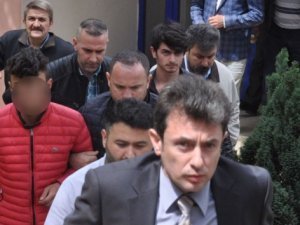 Hakeme saldıran genç serbest bırakıldı