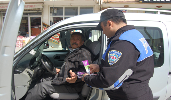 EMNİYET MÜDÜRÜ UZUN: EMNİYET KEMERİ CAN KURTARIR