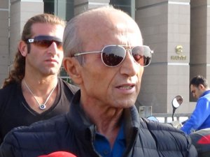 Yaşar Nuri Öztürk hayatını kaybetti