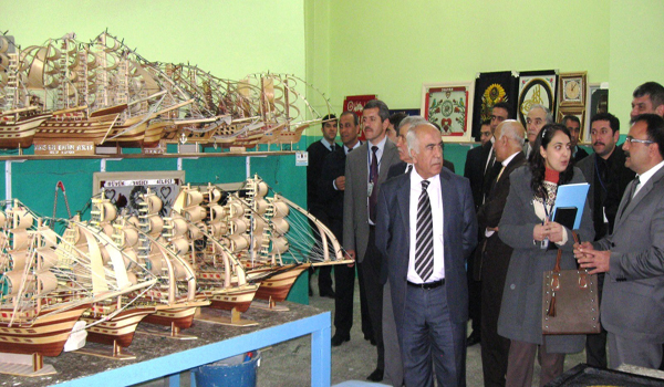 HÜKÜMLÜLER MESLEK SAHİBİ OLUYOR