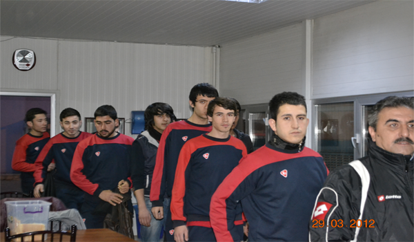 SAĞLIKSPOR OYUNCULARINA YEMEK