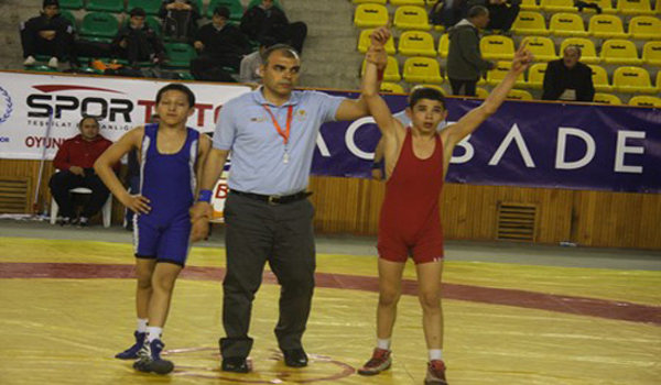 YILDIZLAR SERBEST STİLE BELEDİYESPOR DAMGASI