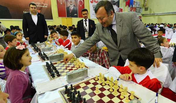 5 NİSAN MADALYA GÜNÜ SATRANÇ TURNUVASI