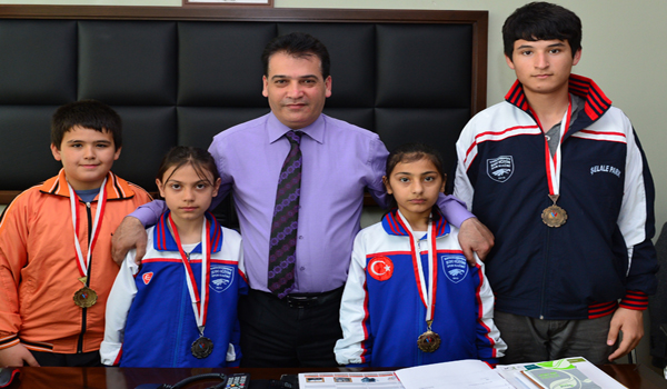 MİNİK KARATECİLERDEN ZİİYARET