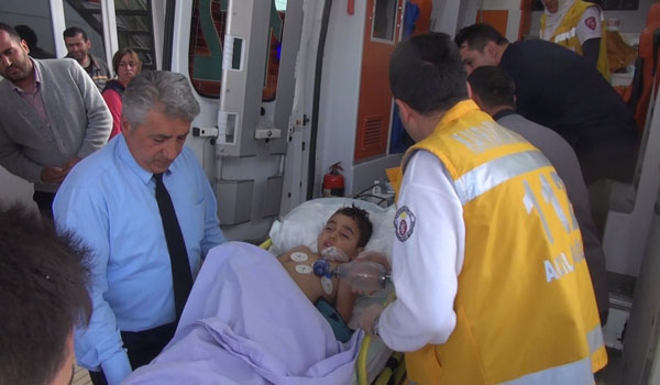 ÇAYA DÜŞEN ÇOCUK KURTARILDI