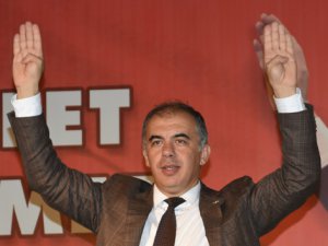 AK Parti, FETÖ’den gözaltına alınan ünlü iş adamının binasını boşalttı
